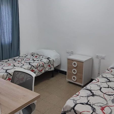 Hostal Ideal Gava Exterior photo