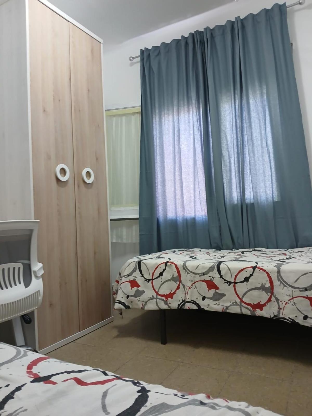 Hostal Ideal Gava Exterior photo