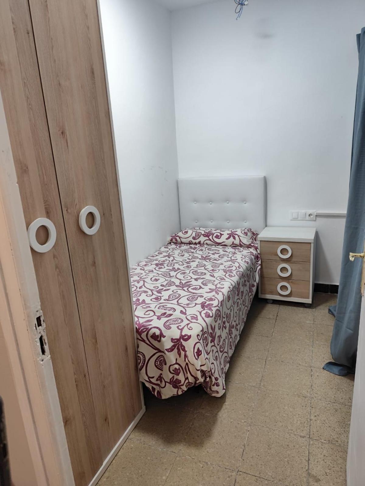 Hostal Ideal Gava Exterior photo